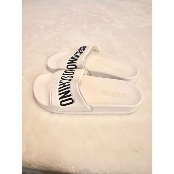 Moschino Logo-Embossed Pool Slide Sandals size 36 (5 1/2) - Picture 6 of 8